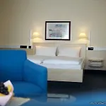 Center By Leonardo Erfurt