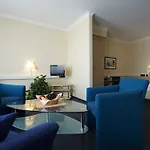 Hotel Center By Leonardo 4*