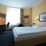 Center By Leonardo 4*