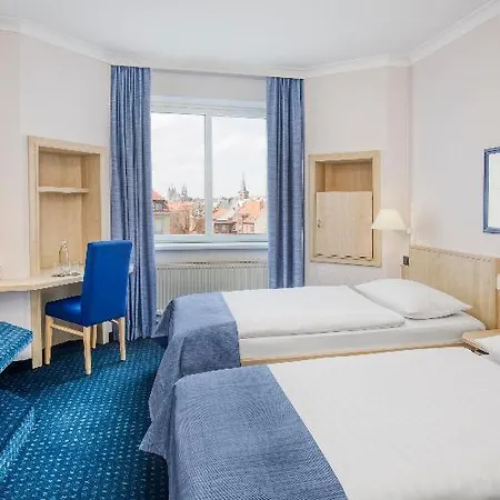 Intercityhotel 4*