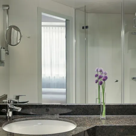 Hotel Center By Leonardo 4*