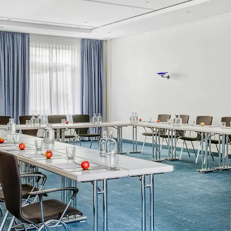 Отель Center By Leonardo