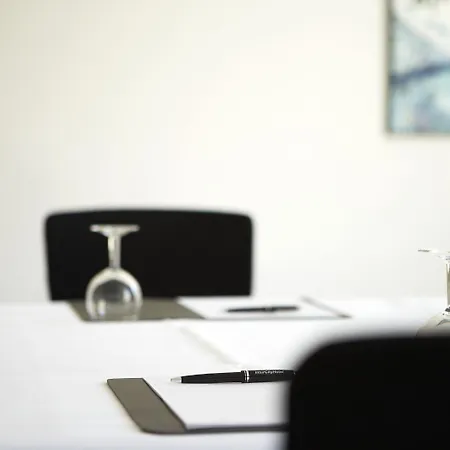 Center By Leonardo Hotel 4*