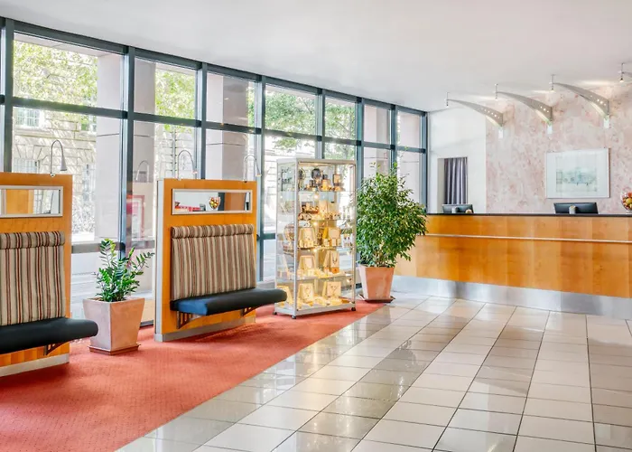 Hotel Center By Leonardo 4*