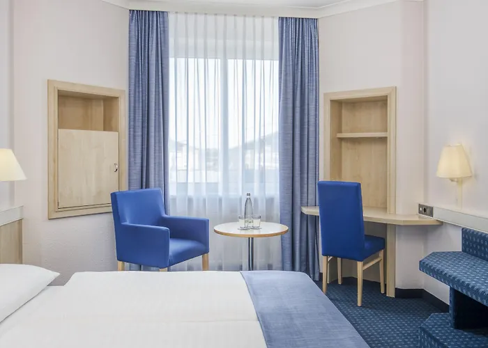 Center By Leonardo 4*