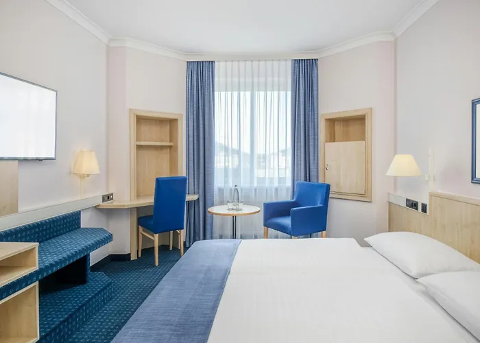 Center By Leonardo 4*