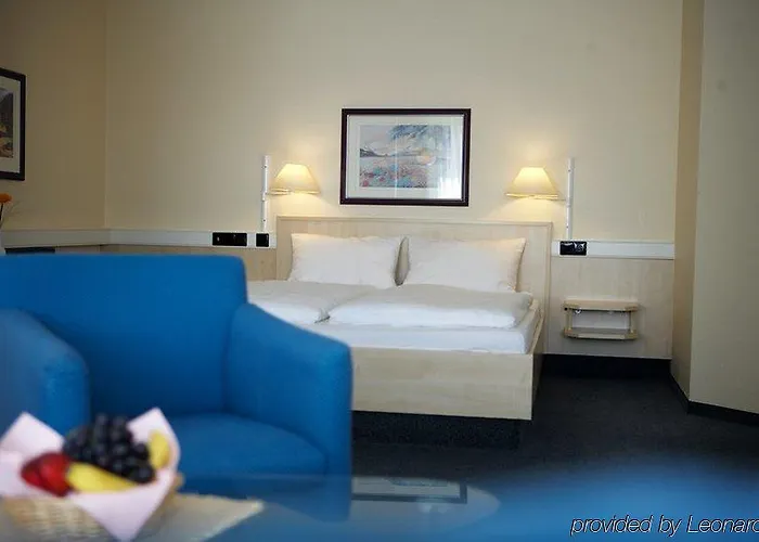 Center By Leonardo Эрфурт