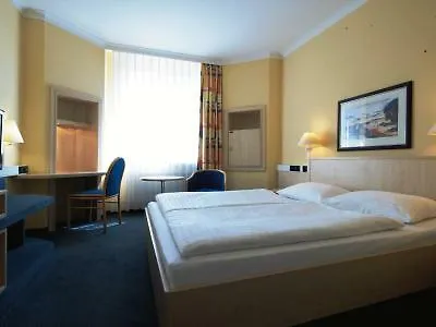 Center By Leonardo 4*